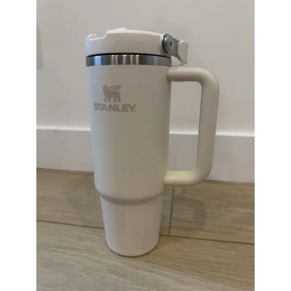 Stanley 30oz White/Cream Insulated Tumbler with Handle, Lid, Dishwasher Safe - Picture 1 of 7